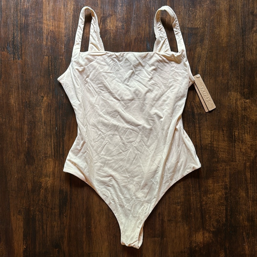 SKIMS Fits Everybody Square Neck Bodysuit NWT